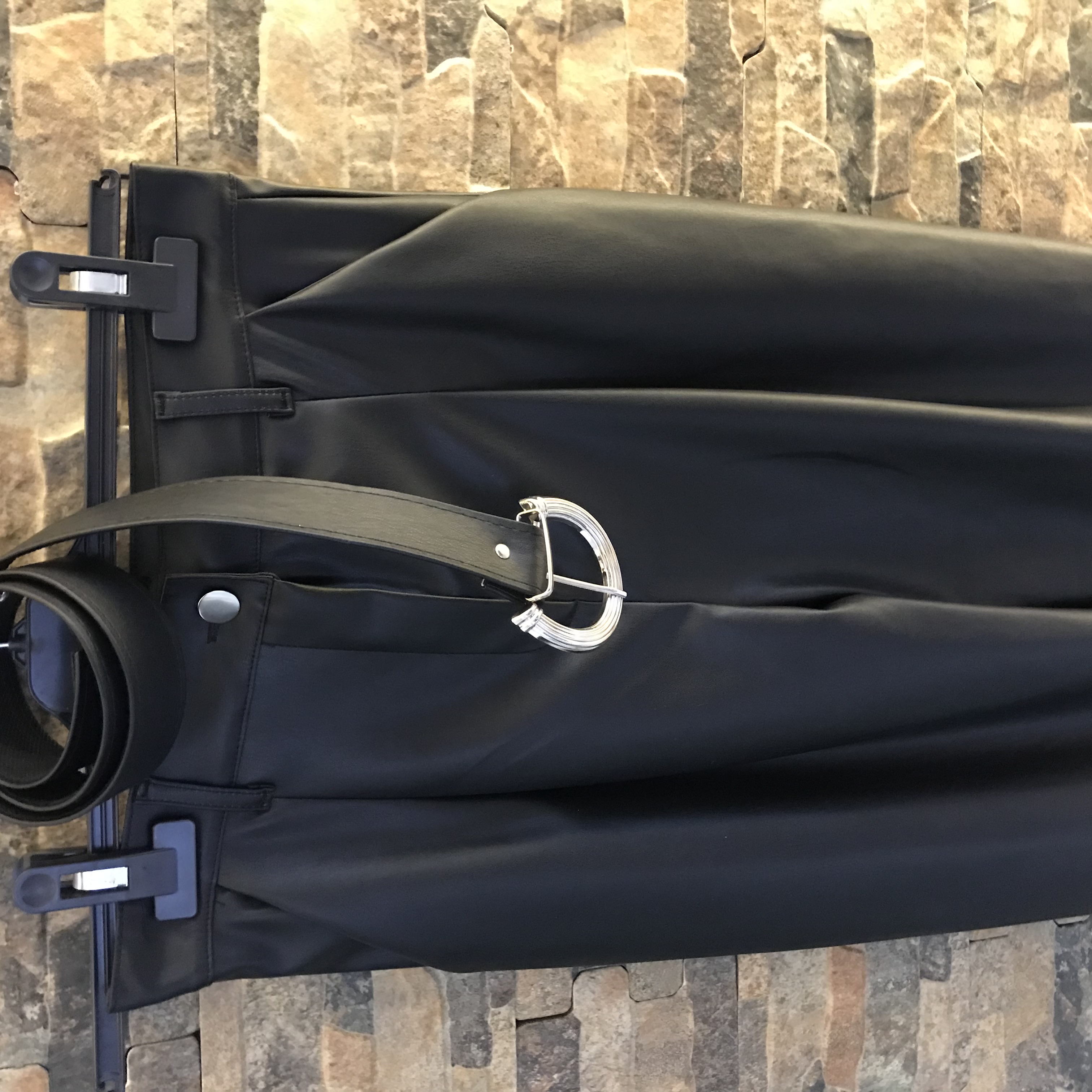 KEMERLİ DERİ HAVUÇ PANTOLON