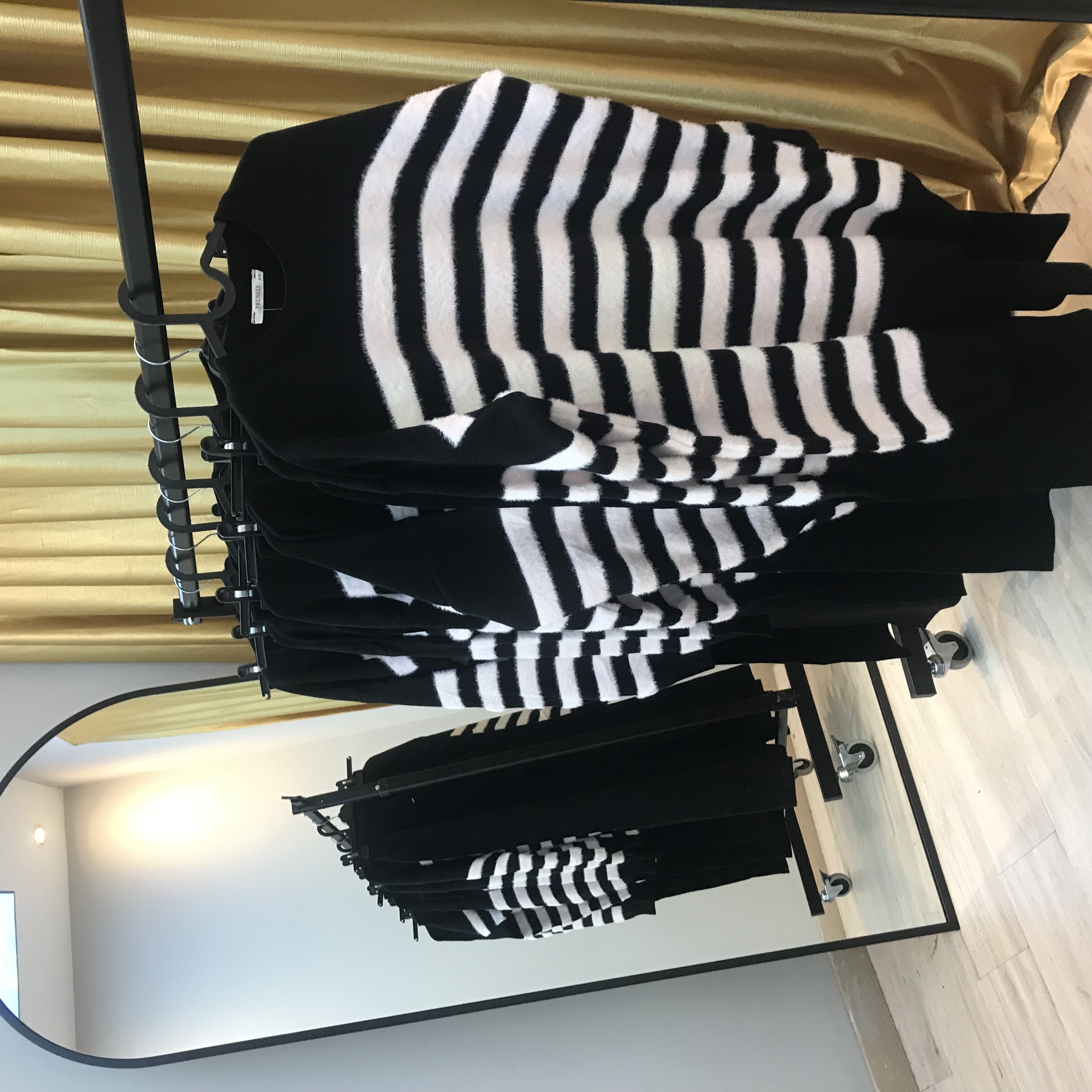 TRİKO BEYAZ ŞERİTLİ SAKALLI TAKIM